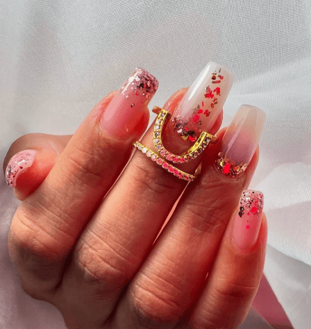 Nail art rosa com glitter — Shankar Nails